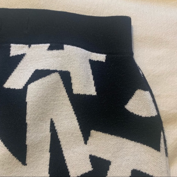 Maeve // Anthropologie knit skirt - Picture 8 of 10